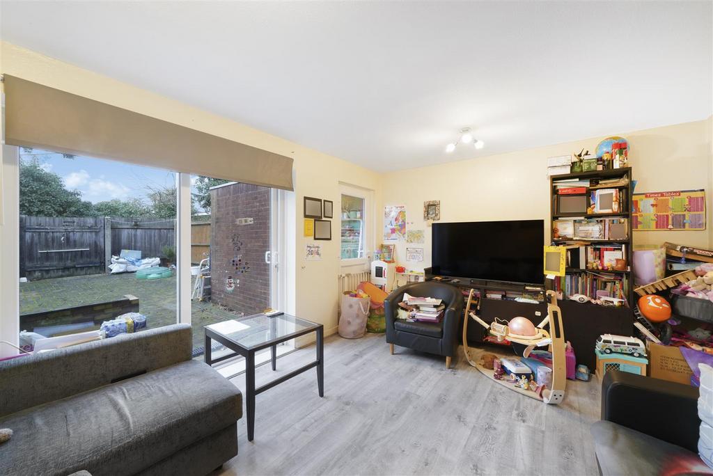 11 Mary Peters Drive - djw0 NRa Buj BZe Jl Buc3k.jpg
