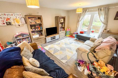 3 bedroom semi-detached house for sale, Lingfield Walk, Corby NN18