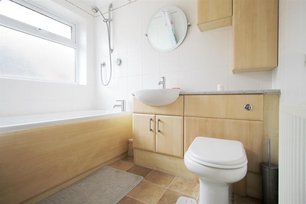 Family Bathroom.jpg