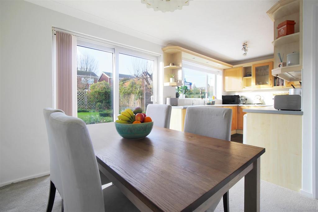 Kitchen Dining.jpg