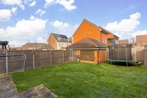 4 bedroom semi-detached house for sale, Bedivere Road, Crawley RH11