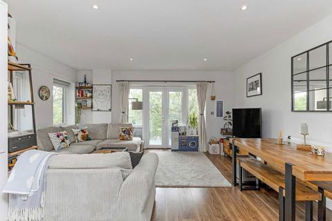 2 bedroom flat for sale, Waterfall Cottages, LONDON SW19
