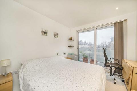 2 bedroom flat for sale, Woodman Mews, Kew TW9