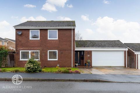 4 bedroom detached house for sale, Blackmore, Letchworth Garden City, SG6 2SY