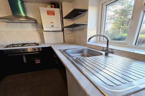 2 bedroom maisonette to rent, Sutton Hall Road, Hounslow, Middlesex