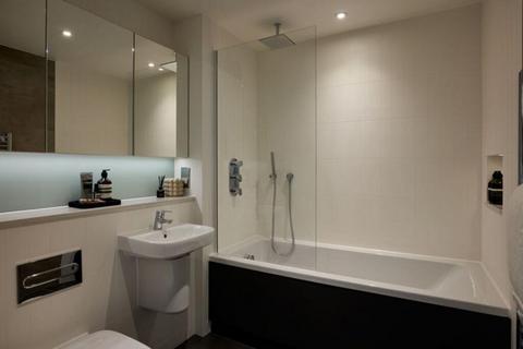 3 bedroom apartment to rent, St George Wharf, London, SW8