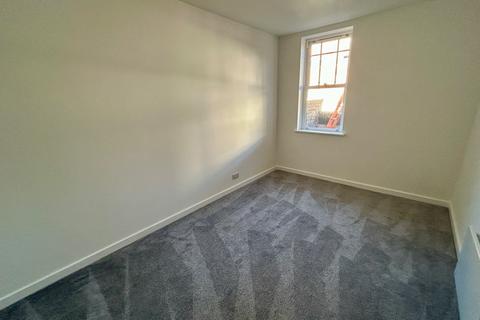 1 bedroom flat to rent, NEW MODERN ONE BEDROOM FIRST FLOOR FLAT LOCATED IN BOSCOMBE PRECINCT/CHRISTCHURCH ROAD