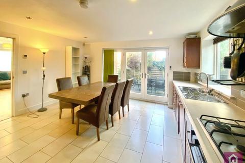 4 bedroom detached house to rent, Claremont Avenue, Didsbury, M20