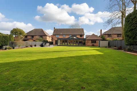 5 bedroom detached house for sale, Fordyce Close, Hornchurch, RM11