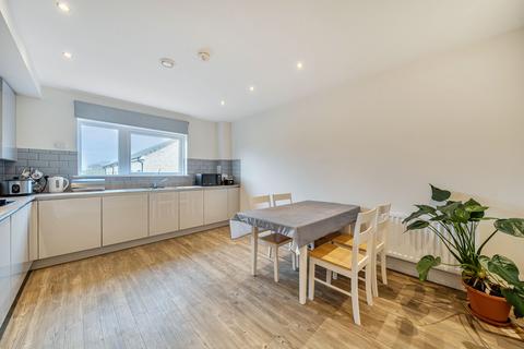 2 bedroom apartment for sale, Parchment Close, Mitcham CR4