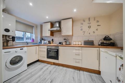 undefined, Carterton,  Oxfordshire,  OX18