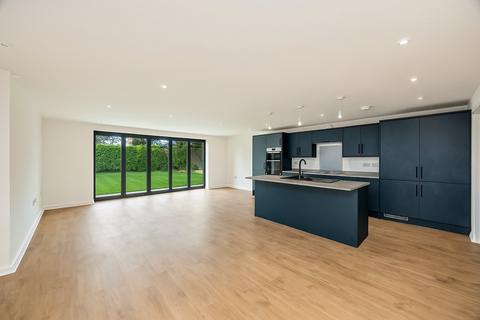 4 bedroom detached house for sale, Old Shoreham Road, Lancing, West Sussex, BN15