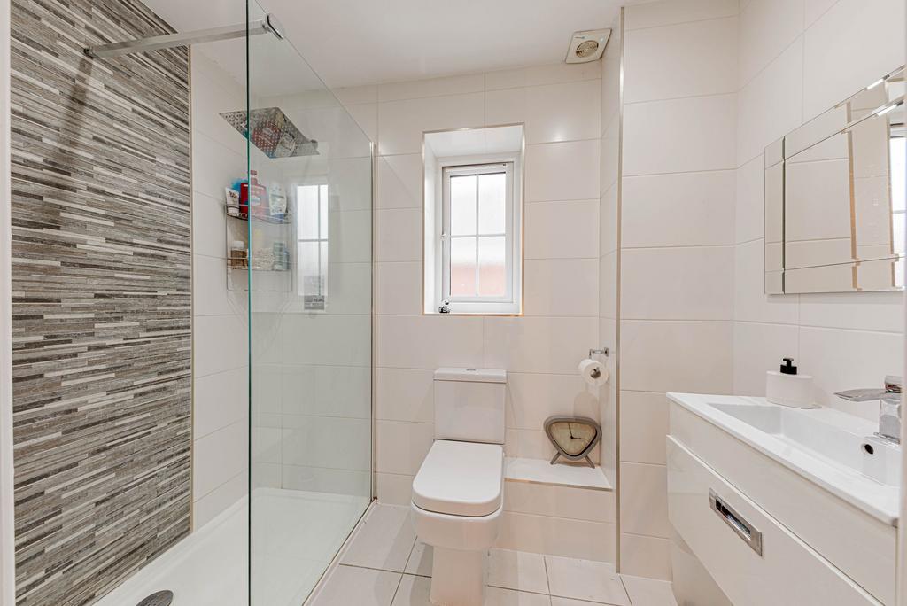 En-Suite (2)
