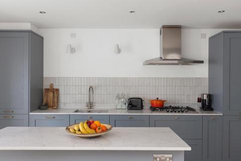 4 bedroom terraced house for sale, Hartismere Road, Fulham, London, SW6