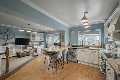 4 bedroom detached house for sale, Woodplumpton Road, Woodplumpton, Preston