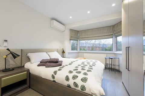 3 bedroom house to rent, Pentland Close, Cricklewood, London, NW11