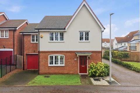 4 bedroom detached house for sale, Birnam Crescent, Chigwell, IG7