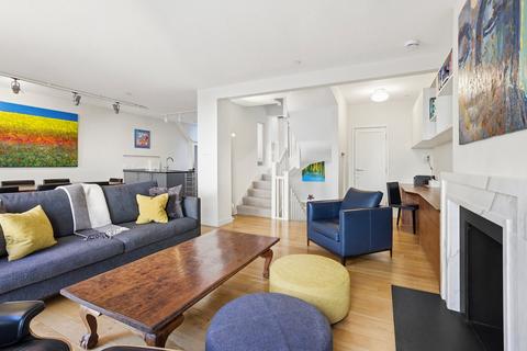 undefined, Ennismore Mews, Knightsbridge, London