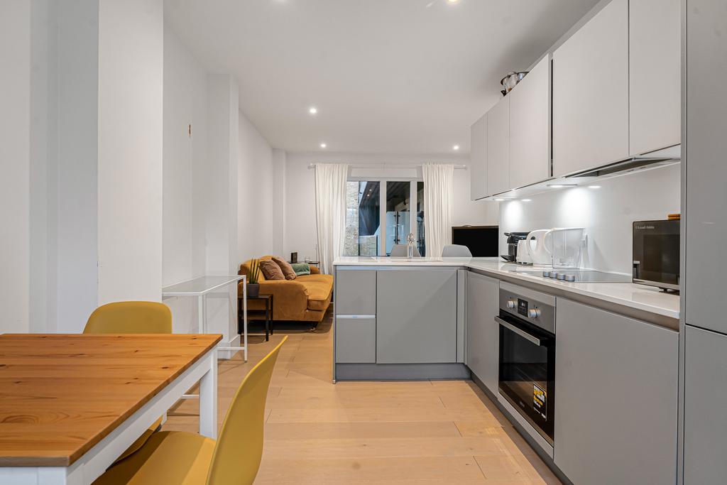 Reception/Kitchen