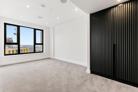 3 bedroom flat to rent, One Linear Place, Nine Elms, London