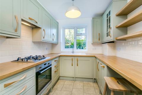 2 bedroom flat to rent, West Hill, London