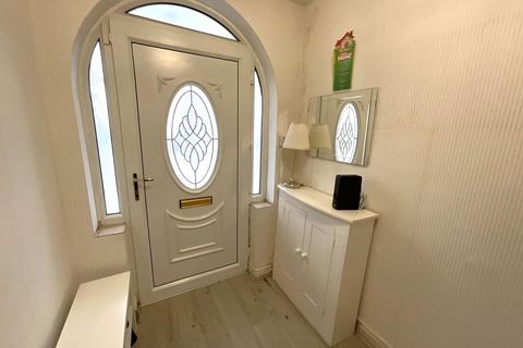 3 bedroom semi-detached house for sale, Petersfield Drive, Rowley Regis B65