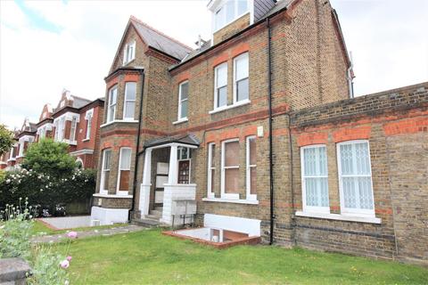 1 bedroom flat to rent, Clarendon Drive, London