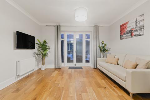 undefined, Cottesloe Mews, London