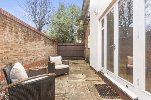 undefined, Cottesloe Mews, London