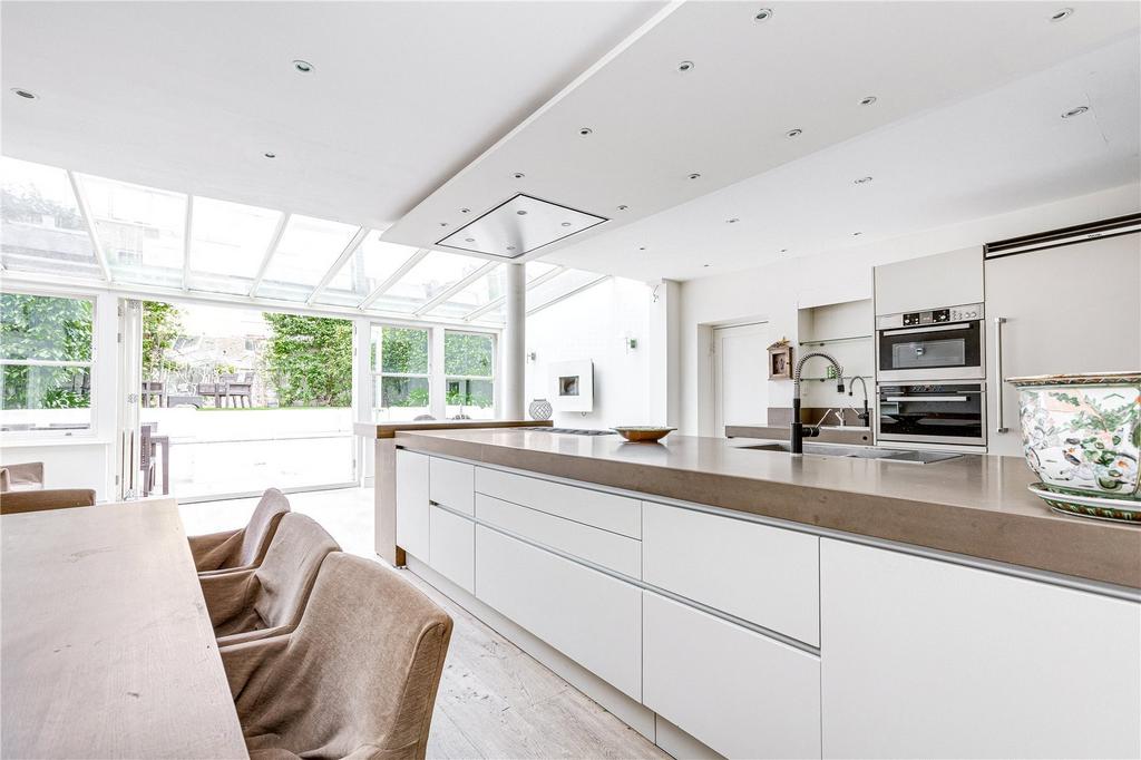Kitchen/Dining