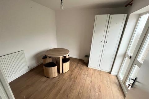 4 bedroom terraced house to rent, Ambleside Close, Norfolk NR5