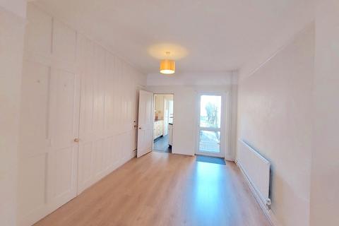 2 bedroom terraced house to rent, Selwyn Road, Cambridge, CB3