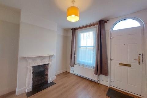2 bedroom terraced house to rent, Selwyn Road, Cambridge, CB3
