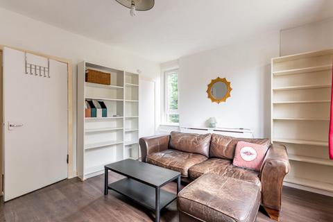 2 bedroom flat to rent, 2415L Loganlea Road, Edinburgh, EH7 6NN