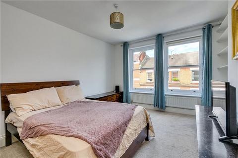 3 bedroom flat to rent, Granville House, London SW2