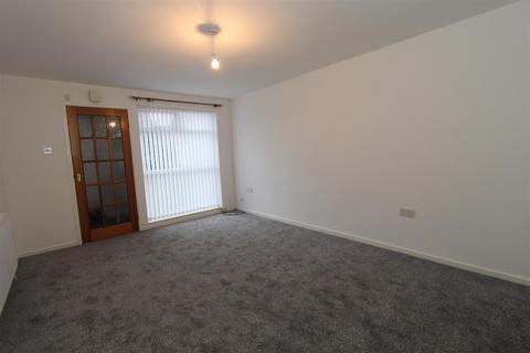 2 bedroom flat to rent, Morval Close, Sunderland SR3