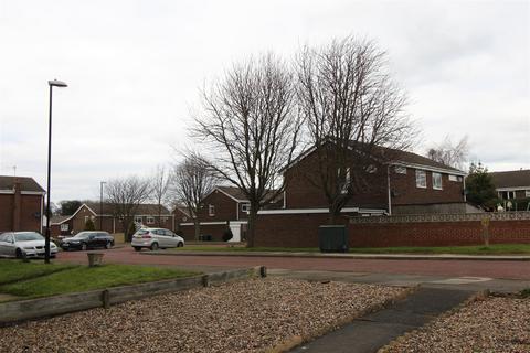 2 bedroom flat to rent, Morval Close, Sunderland SR3