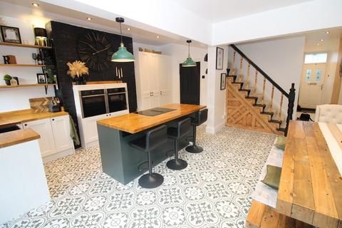 4 bedroom semi-detached house for sale, Victoria Street, Barnsley