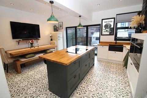 4 bedroom semi-detached house for sale, Victoria Street, Barnsley