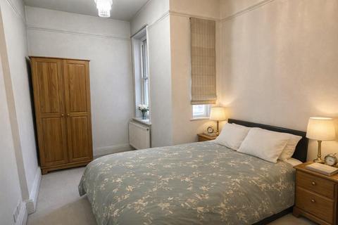 1 bedroom flat to rent, Kensington Church Street, London W8