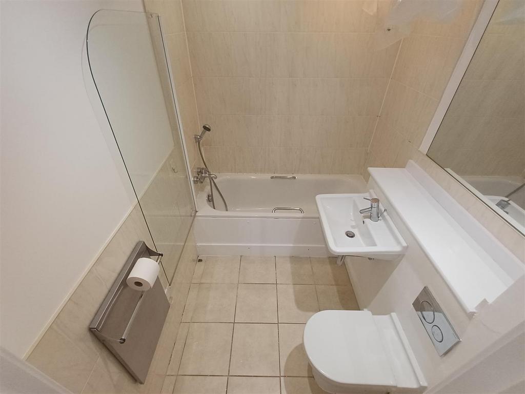 Bathroom.jpg