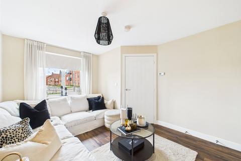 3 bedroom end of terrace house for sale, Centurion Road, Innsworth, Gloucester, Gloucestershire, GL3