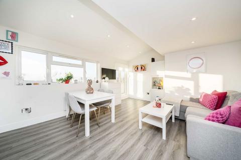 1 bedroom flat for sale, The Vale, London W3