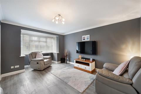 4 bedroom detached house for sale, Thornton Park Avenue, Telford TF2