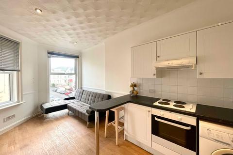 1 bedroom flat to rent, St. Michaels Road, BH2