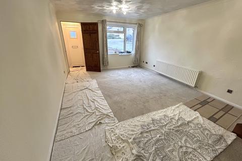 2 bedroom semi-detached house to rent, Ludbrook Close, Ipswich IP6