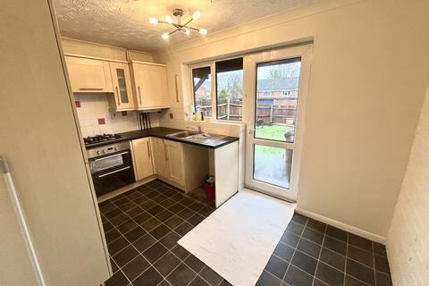 2 bedroom semi-detached house to rent, Ludbrook Close, Ipswich IP6