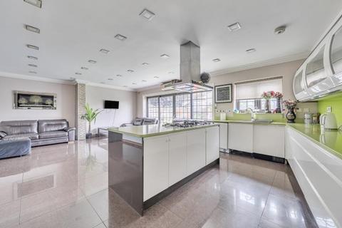 5 bedroom semi-detached house for sale, Park Avenue North, London, NW10
