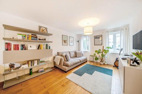 1 bedroom flat for sale, Vestry Mews, London, SE5