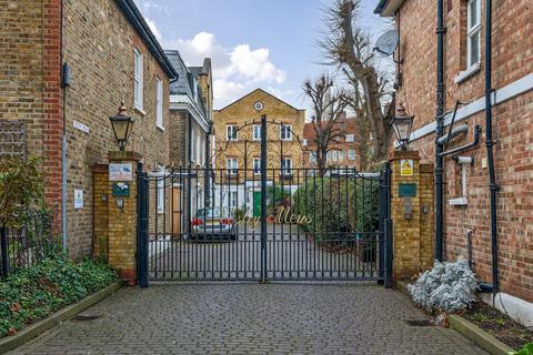 1 bedroom flat for sale, Vestry Mews, London, SE5